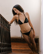 Bikini Estrella negro con detalle de estrella. Foto 2 de 3