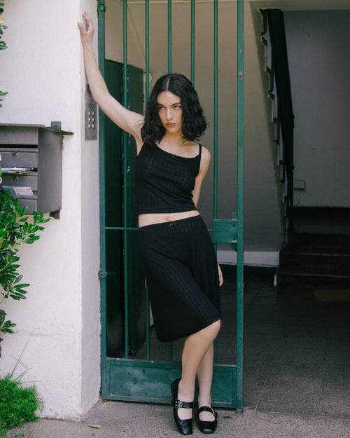 Top Pointelle y Falda Midi negro. Foto 3 de 4