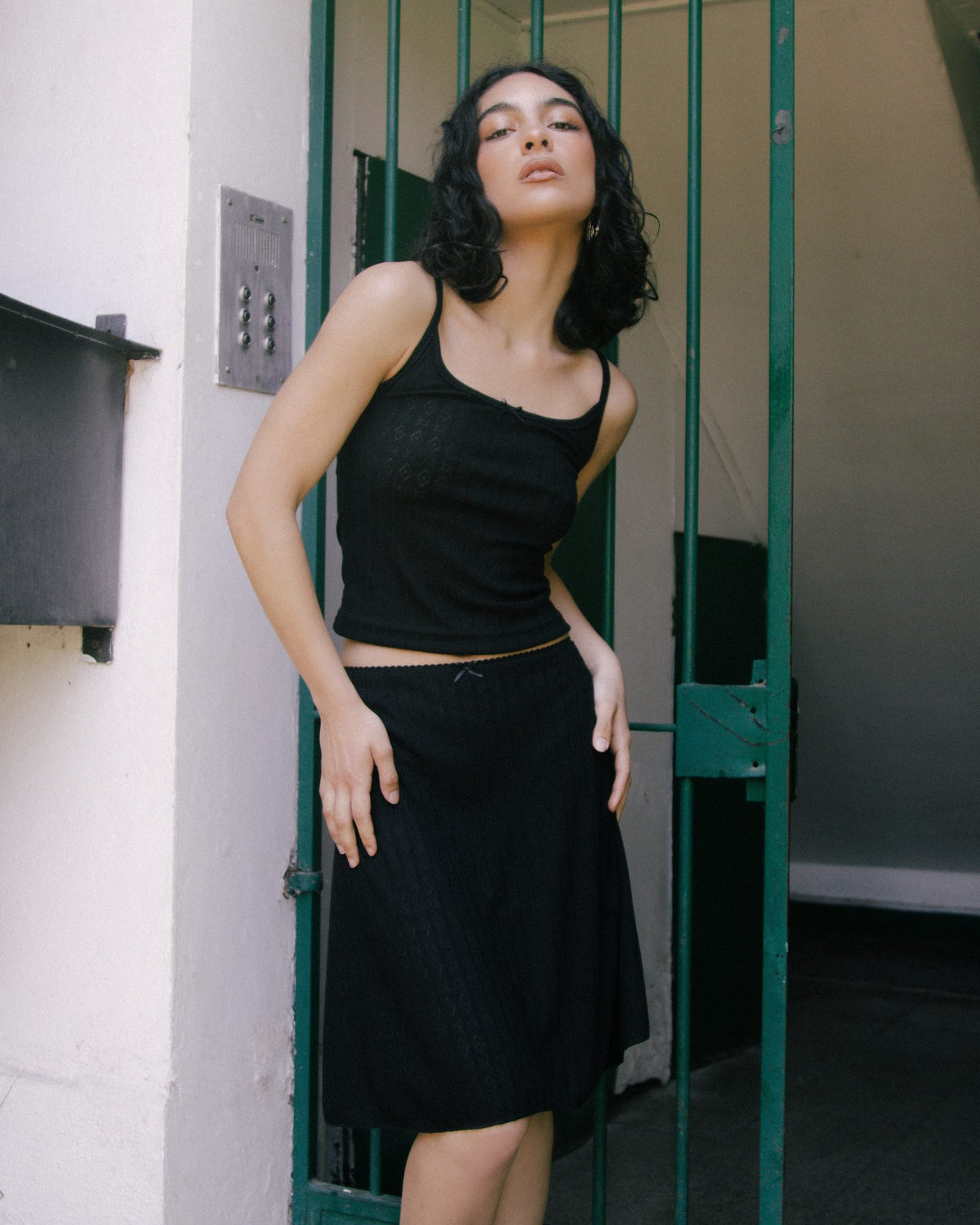 Top Pointelle y Falda Midi negro. Foto 4 de 4